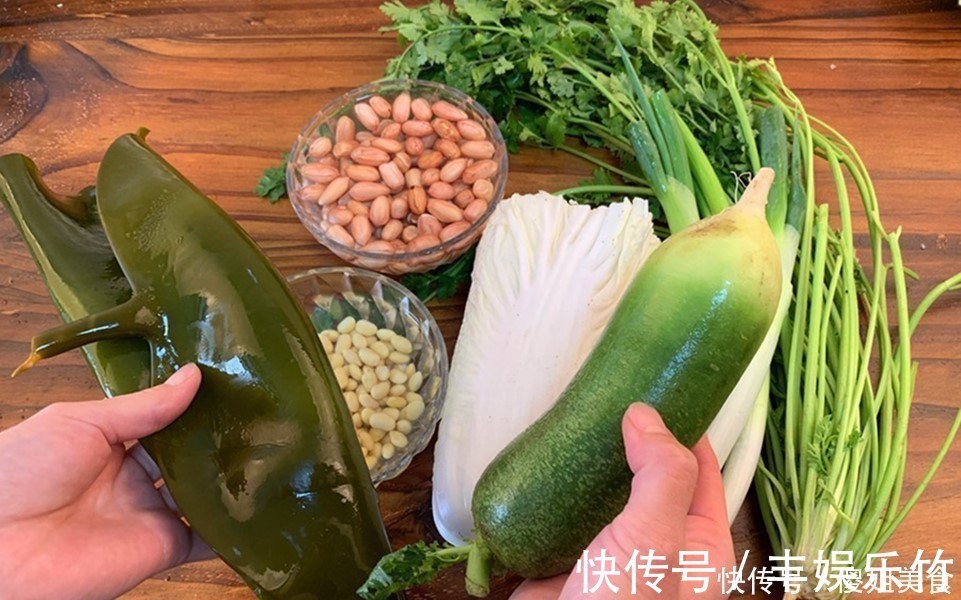 黄豆|天一冷,我就馋这个菜,十几年吃不腻,炖上一锅,热乎乎的真解馋