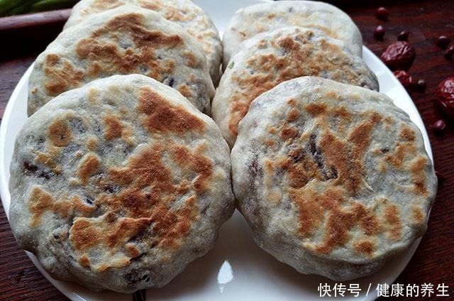 冷天我就爱做这饼,不用发酵省时间,皮薄如纸,满满都是料,好吃!