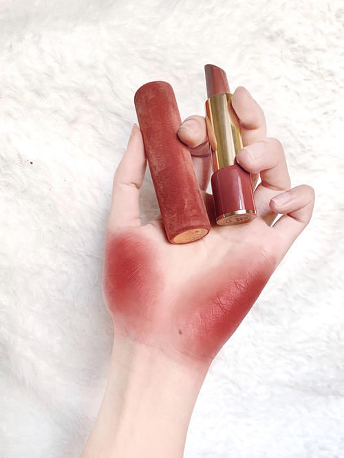 d人生第一支大牌口红怎么选？这些不能错过！