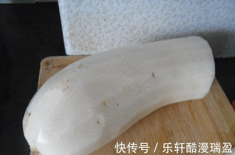 秋季进补,吃莲藕不如吃它,简单煮一锅,补血益气,暖胃又驱寒