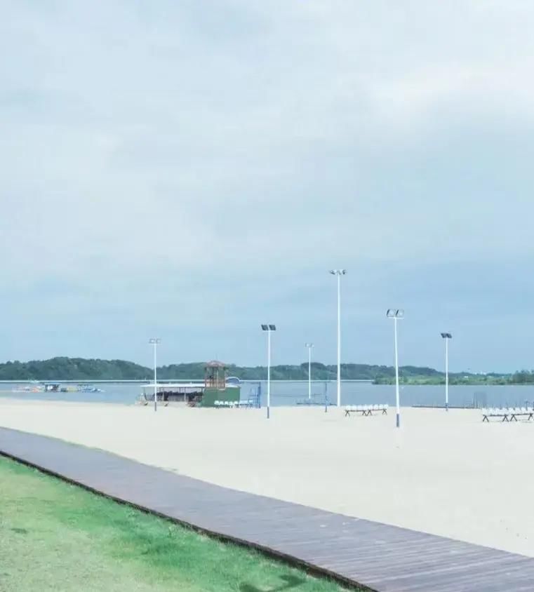 《向往的生活5》 一开播就霸占5个热搜，又一个宝藏城市即将被带火