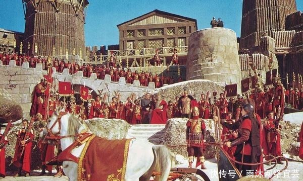 尤利安|大胆的猜想下,历代罗马皇帝聚在一起会是怎么样的情景?