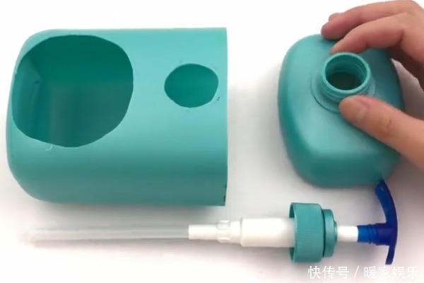 全家|洗发水瓶不要扔，中间割2个圆，放在卫生间，全家人都要抢着用！
