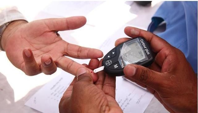  于糖尿病患者来说|糖友谨记：吃过饭后，请你不要做这4件会让血糖上升的事