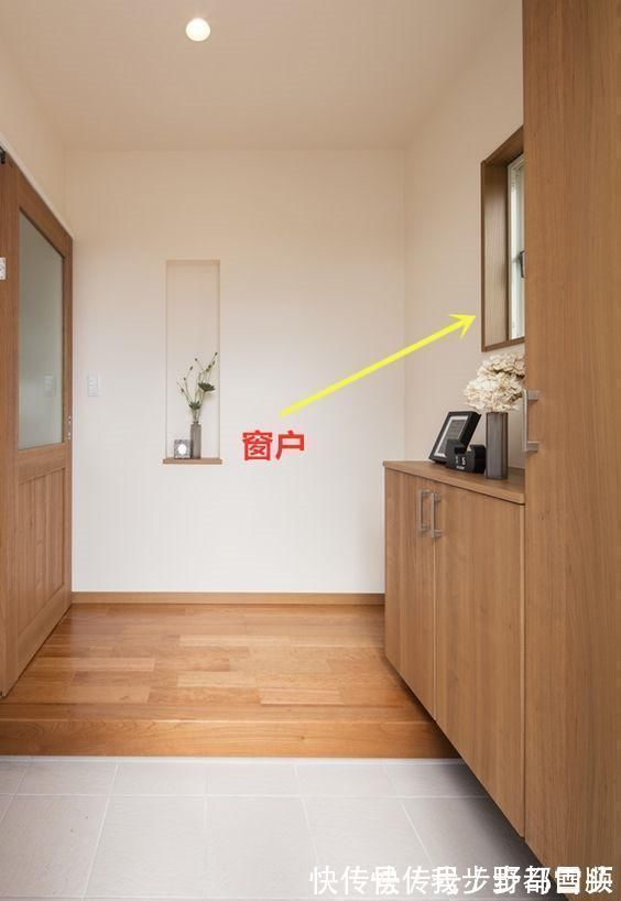 玄关处|日本的玄关设计太值得学习了，下沉5公分，柜子一半悬空一半落地