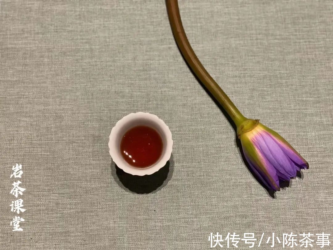 白茶品鉴手记|岩茶越老越值钱？2006年大红袍价值多少，不妨先考虑这3个因素