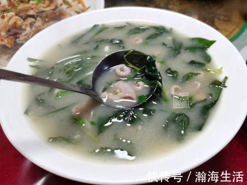 馆子|一家人下馆子,5菜1汤花了300元,第三道菜一上桌就发现菜点多了