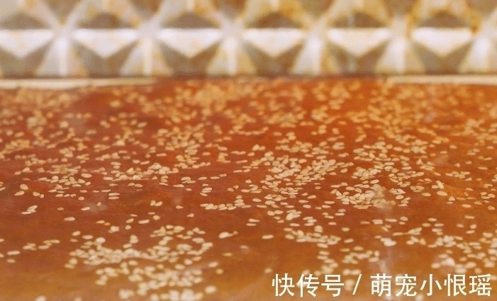 想吃红枣糕不用买,不揉面,不发面,软嫩蓬松又营养,孩子特喜欢