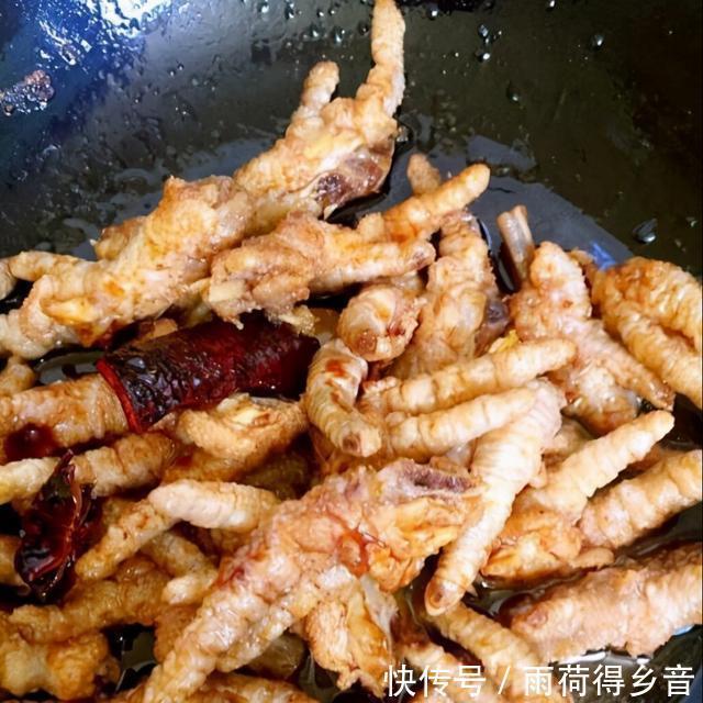 出新|广式早茶的经典之作,鸡爪也能吃出新高度,全靠这一手烹饪技巧!