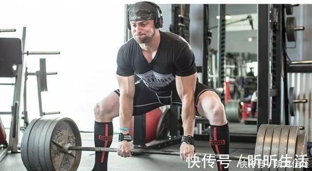 動作|作為健身愛好者別說你不會做硬拉，4種典型的硬拉你要好好了解下