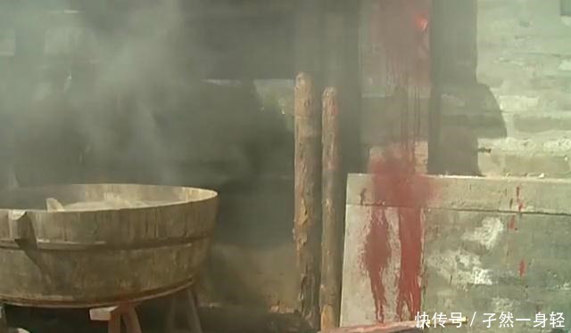 死于自己人的梁山好汉有6个半,没有晁盖,3人和宋江有关!