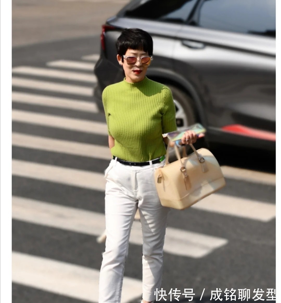 梅姨|62岁的奶奶靠气质美得出众!服装搭配减龄又时尚,每一套都不简单