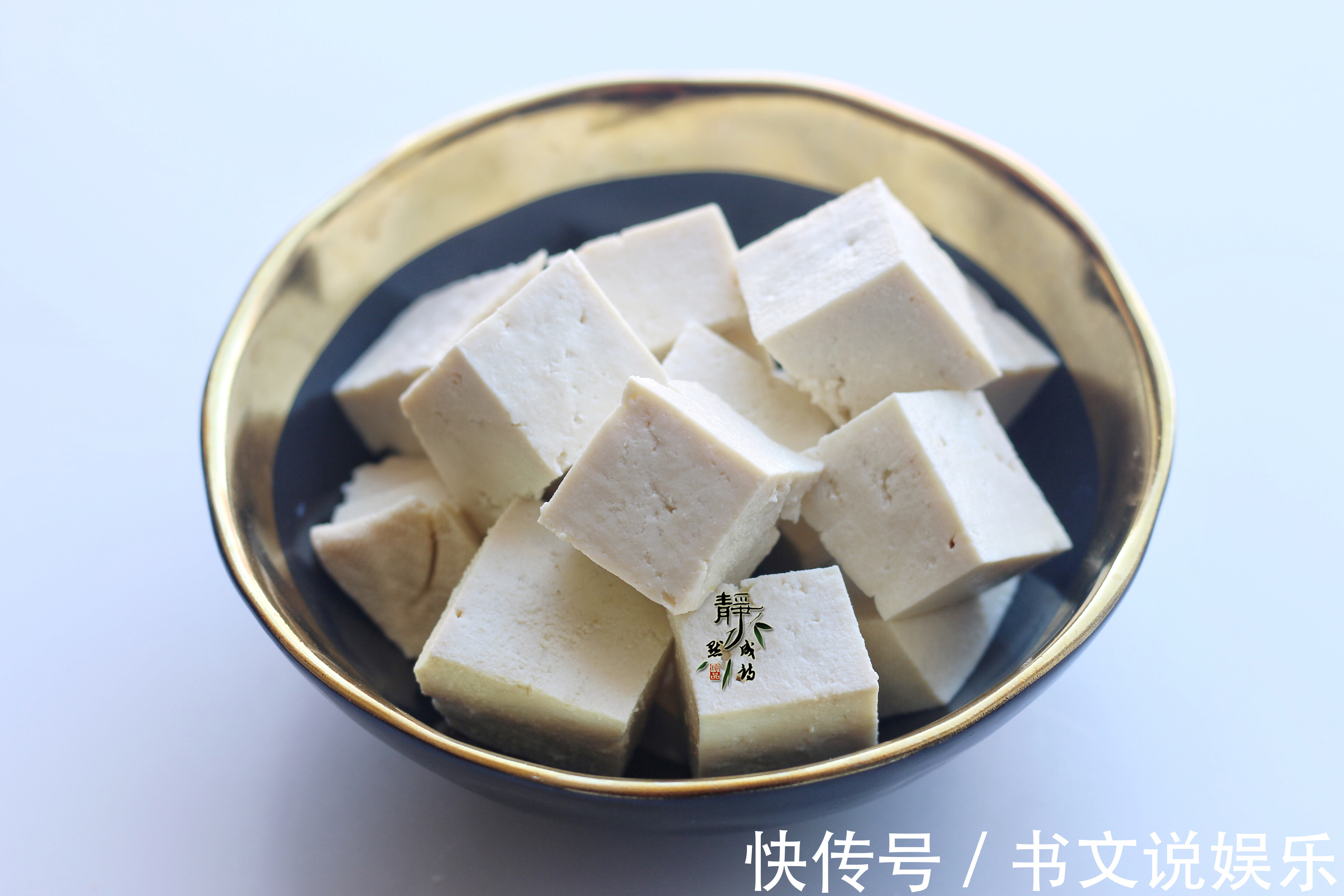 10分钟就能吃到嘴，豆腐此做法，简单有营养，汤也一口气喝光