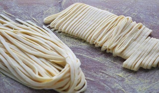 面条别再买了,教你在家做,劲道好吃,干净卫生,而且做法真简单