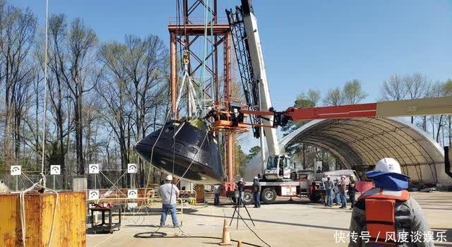 【技术·航天】美国宇航局完成猎户座飞船乘员舱的溅落试验