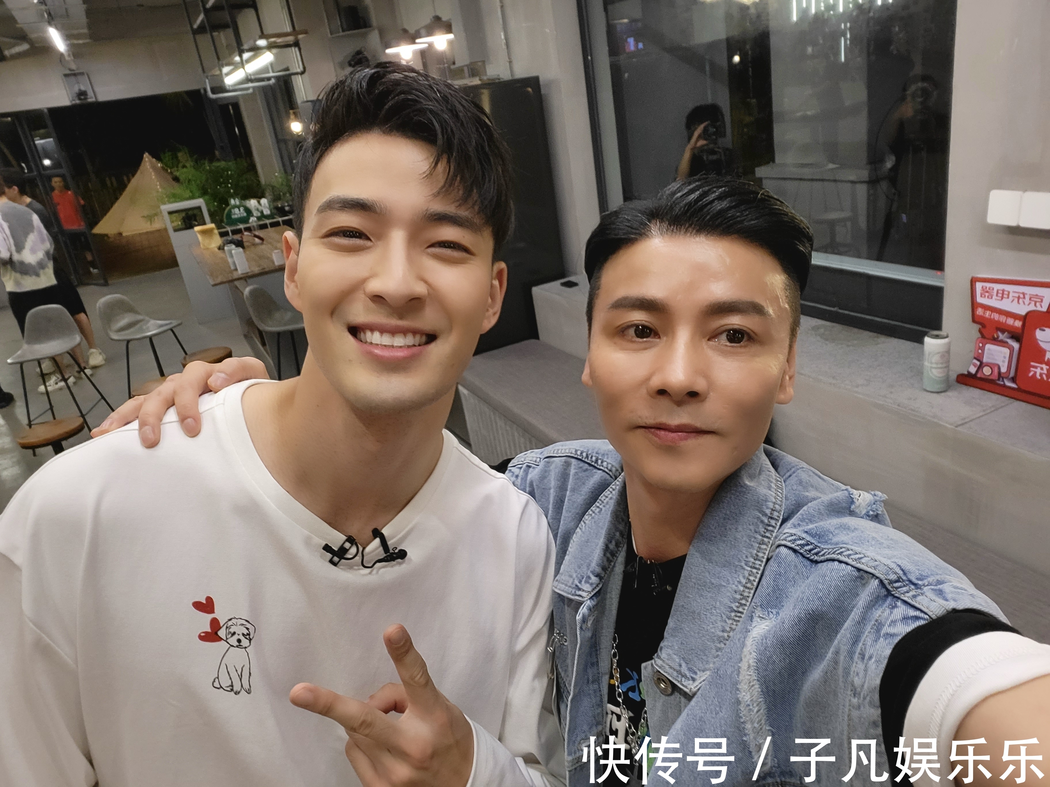 網(wǎng)友艷福不淺，《披荊斬棘的哥哥》哥哥們手機(jī)相冊(cè)私照曝光