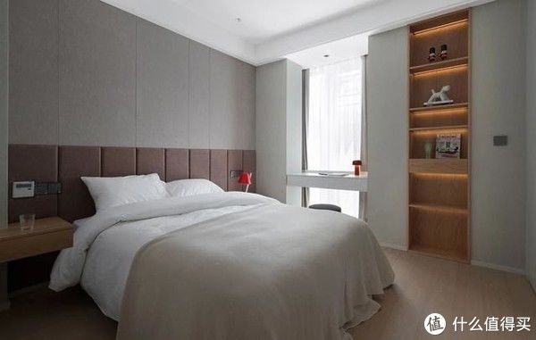 楼梯|她家客厅太好看了，一进门就被美到，喜欢这样简单不花哨的装修