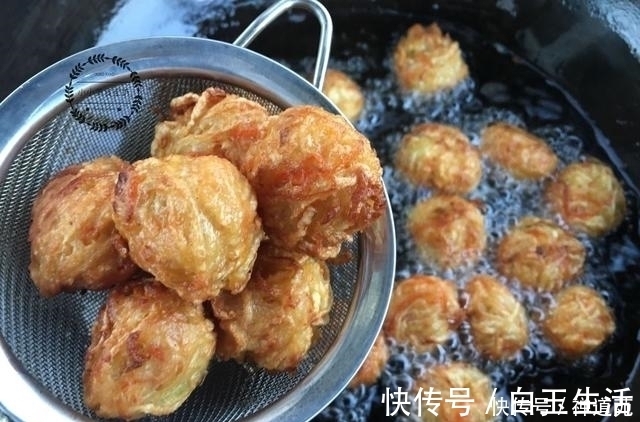 诀窍|炸萝卜丸子要先焯水吗?看大厨如何炸丸子,焦香酥脆有诀窍