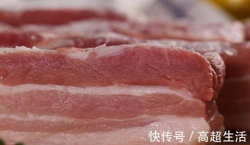 买五花肉,选上五花还是下五花?差别很大,选错难怪做菜不好吃
