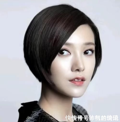 减龄 发型很重要,建议40岁女人剪这4种发型,时髦减龄好穿搭
