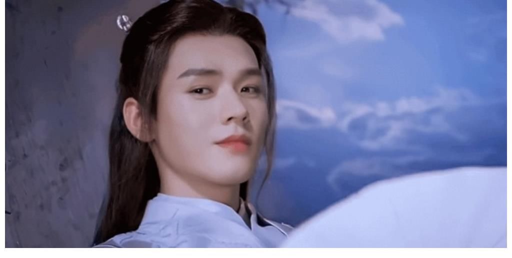 龚俊|龚俊学做小龙虾，水蒸气扑到脸上导致脱妆，前后色差不像是男明星