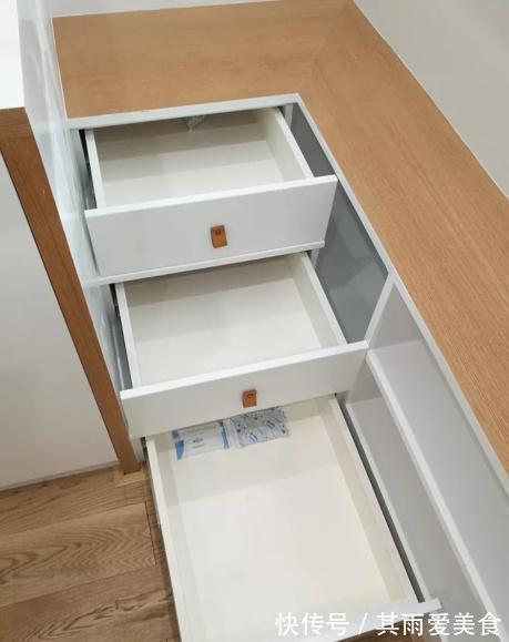 柜子|老公非要给厕所装“两个门”,家人不理解,完工后发现他真睿智!