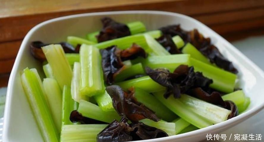 芹菜|这菜吃一个月了,体重回到怀孕前,坚持吃,体重不超100斤