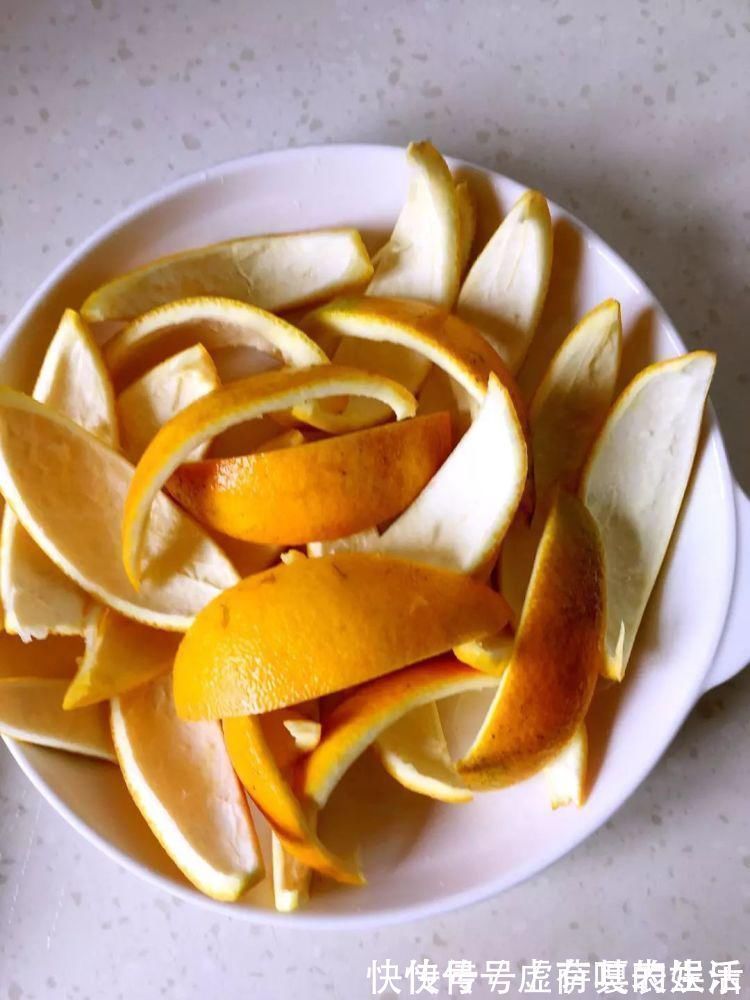 养花|老花匠:扔4种“东西”,就是扔钱,比花肥还好用,不花钱!