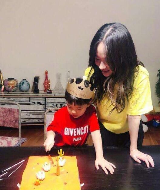 明星界“育儿扛把子”，应采儿和霍思燕，教育方式堪称教科书级别