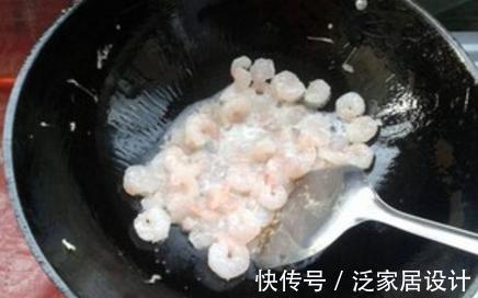 虾仁这样做,实在是太香了,嫩滑清爽无腥味,前20年的虾都白吃