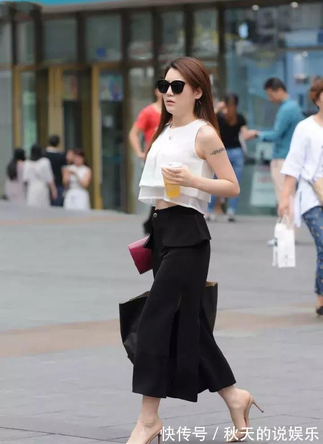 身形 “小胖子”尽量少凑热闹,牛仔裤只会显矮显壮,别被蒙在鼓里了!