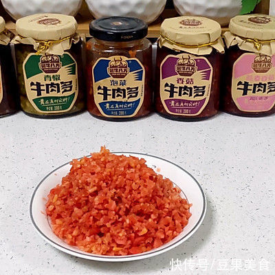 土豆泥锅贴这样做百吃不腻,吃1次不过瘾