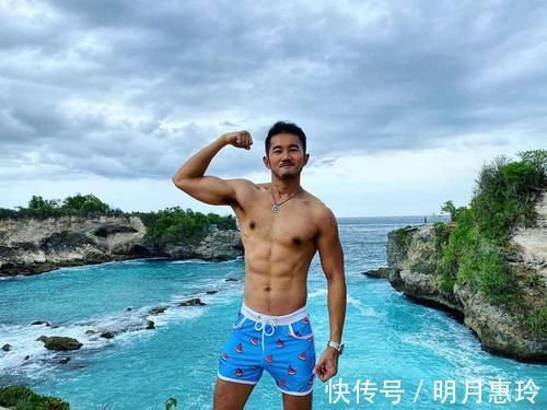 麒麟臂|胡子型男掀起熟男风,健身+运动塑造精壮的胸肌和质感的腹肌