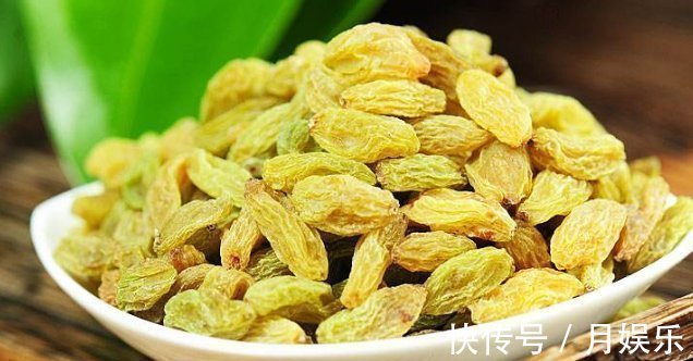 肝脏|葡萄干和这个东西一起浸泡,每天吃一勺,排出肝毒素,使肝脏逐渐清洁
