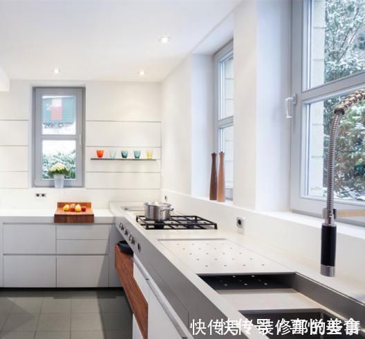 柜门|灶台下留个格栅抽屉柜,锅碗瓢盆塞这里,橱柜用起来果然更方便了