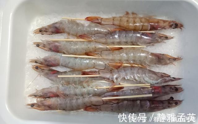营养均衡|大虾用盐埋起来,加热5分钟,咸香美味的盐焗虾就做好了