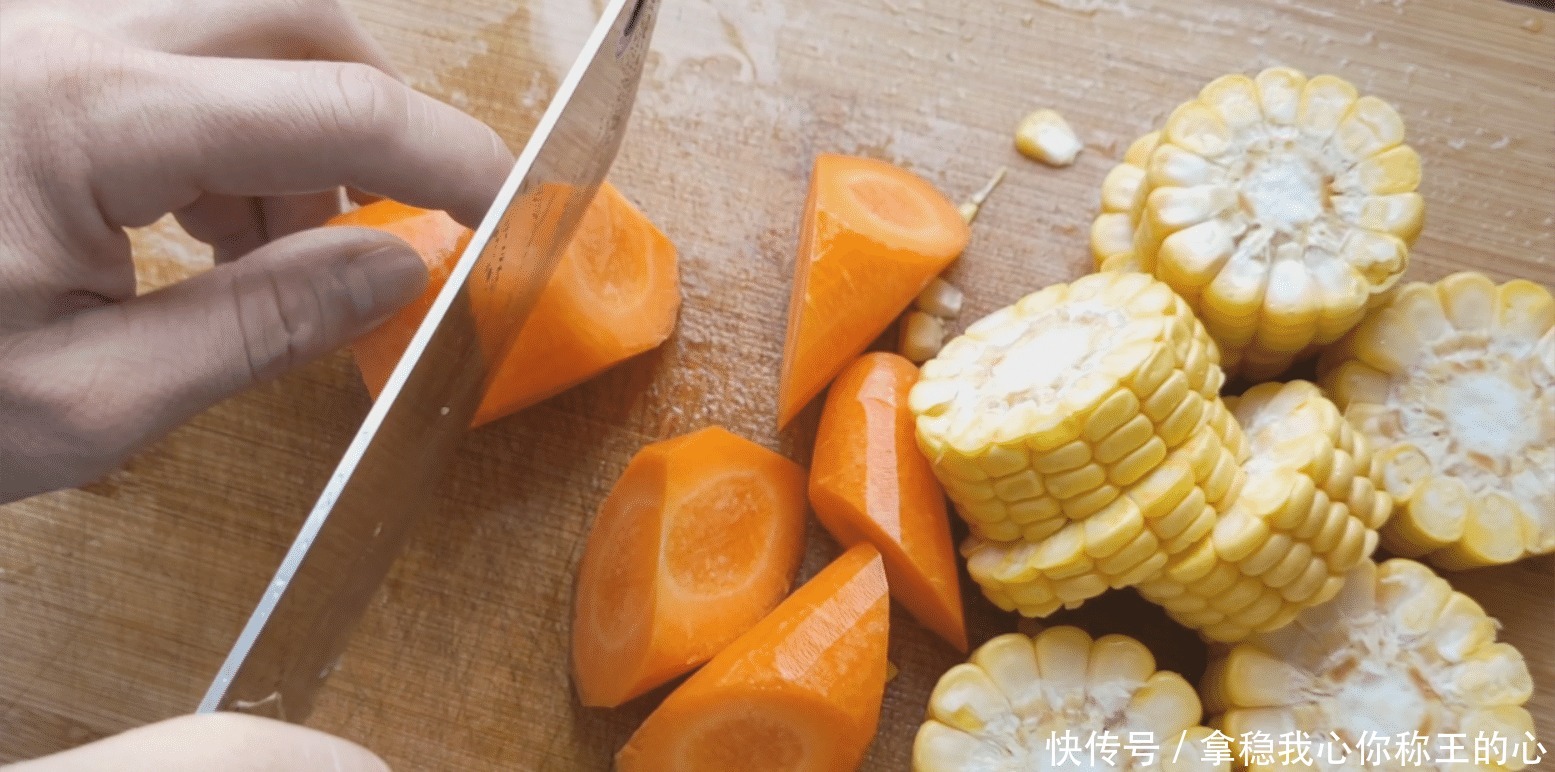 板栗|1斤板栗2条猪尾,秋冬季教你正确吃法,肉香汤浓又温补,真美味