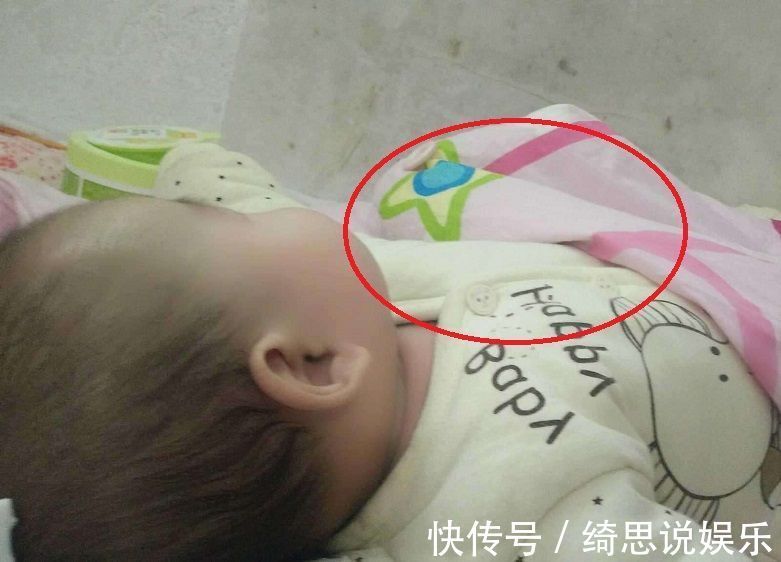 丽丽|孩子睡觉爱踢被子就是因为怕热错!你不知道孩子有多难受
