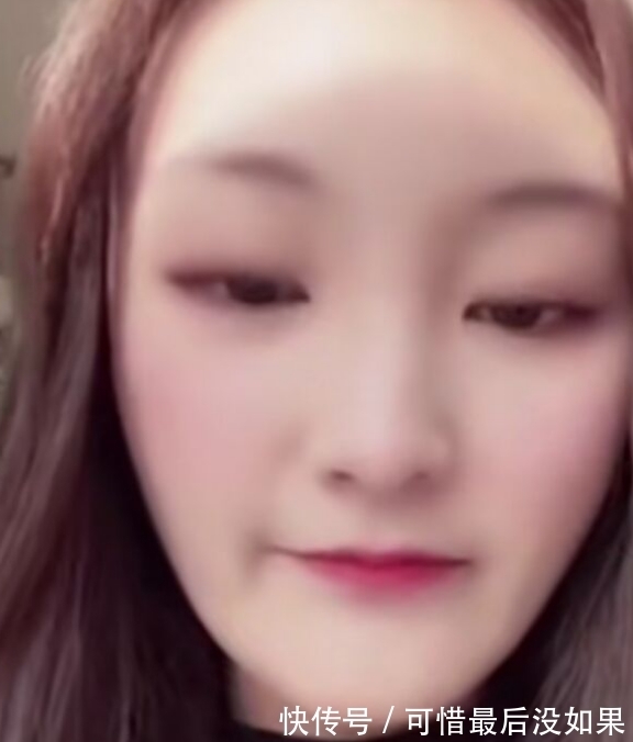 陈亚男回朱楼村后开播八分钟,笑脸炫耀自己的新家,楼上楼下跑