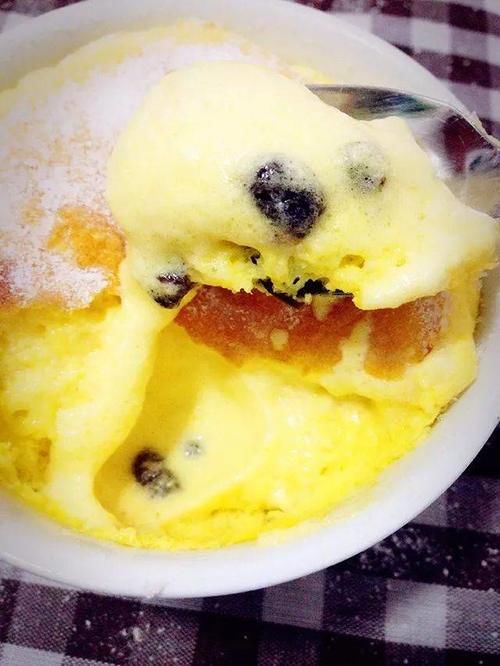 吃进嘴里像冰淇淋的蛋糕，细腻，入口即化