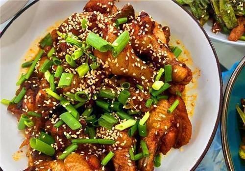 豇豆炒肉丝|老公请同事来家里吃饭,我下厨做一桌菜,上桌却说我精明过头了