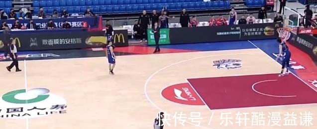 李春江|炸了!马布里和李春江干起来!郭昊文10罚25分!这一扣太解气