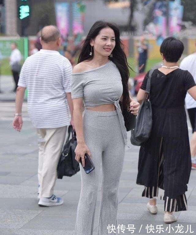 时尚 大方优雅的瑜伽裤装扮时尚出彩又美观,透出不凡的格调,时尚韩范