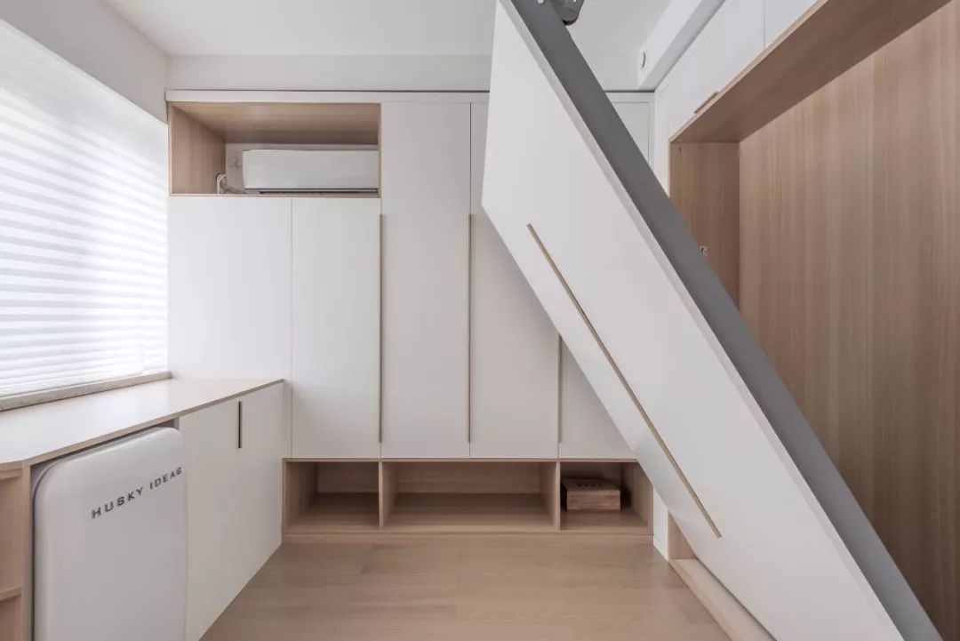 卧室|小卧室别再装榻榻米了,人家聪明人都这样设计,照样美观又实用!