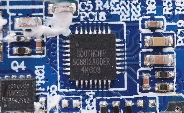 100WS双向快充四口输出真的香,OPSOx