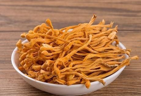 学会|炖鸡汤放盐有讲究,太早太晚口感差的大,学会正确做法,汤鲜肉嫩