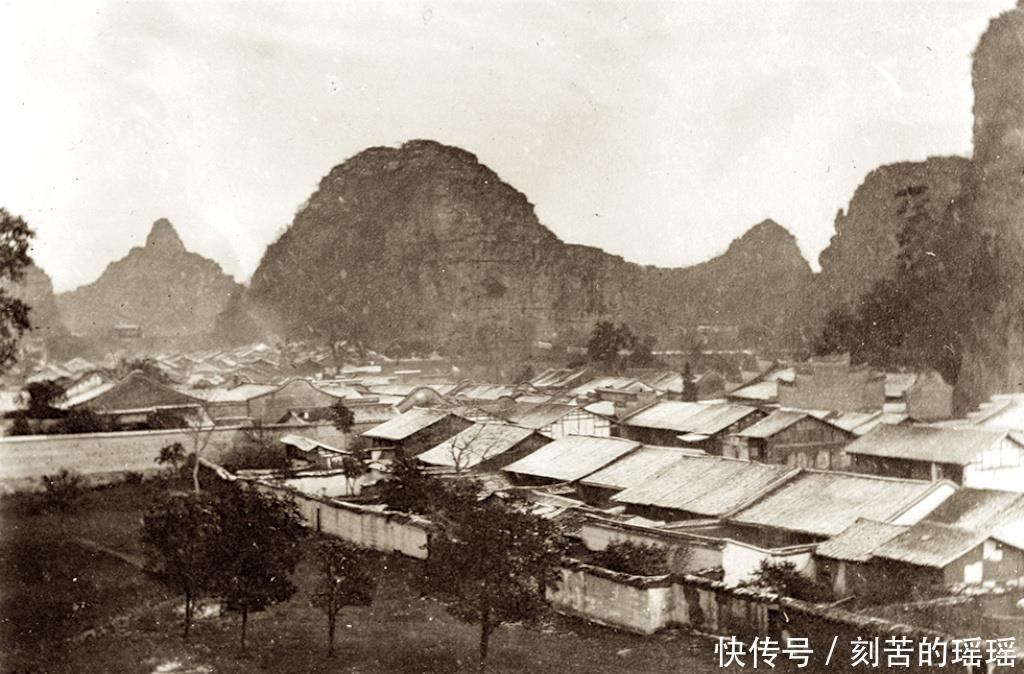 1898年广西桂林著名景点旧照，俯瞰漓江、象鼻山与桂林城墙