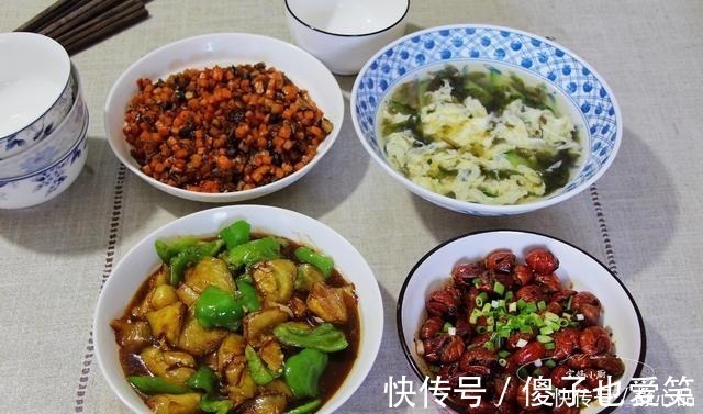 宝妈|大热天宝妈不闲着，一周晚餐换着花样做，荤素搭配又经济，味道香