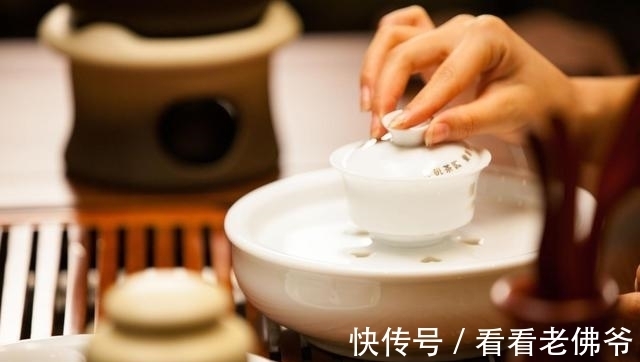 茶桌凡尔赛大法,教你一招好过年