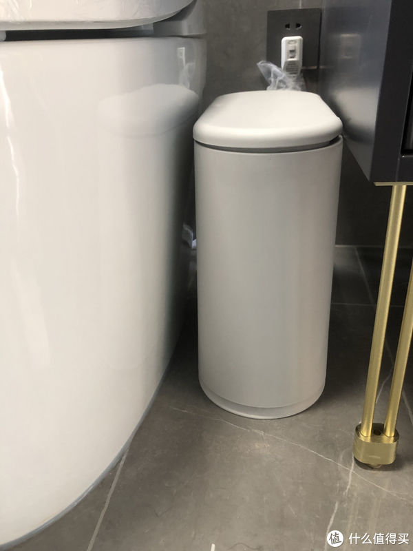 地砖|入住3年才知道,当初卫生间“坚持不穷装”有多明智!